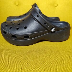 CROCS Women's Classic Platform Clogs Slip On Black Comfort Sandals Size 10